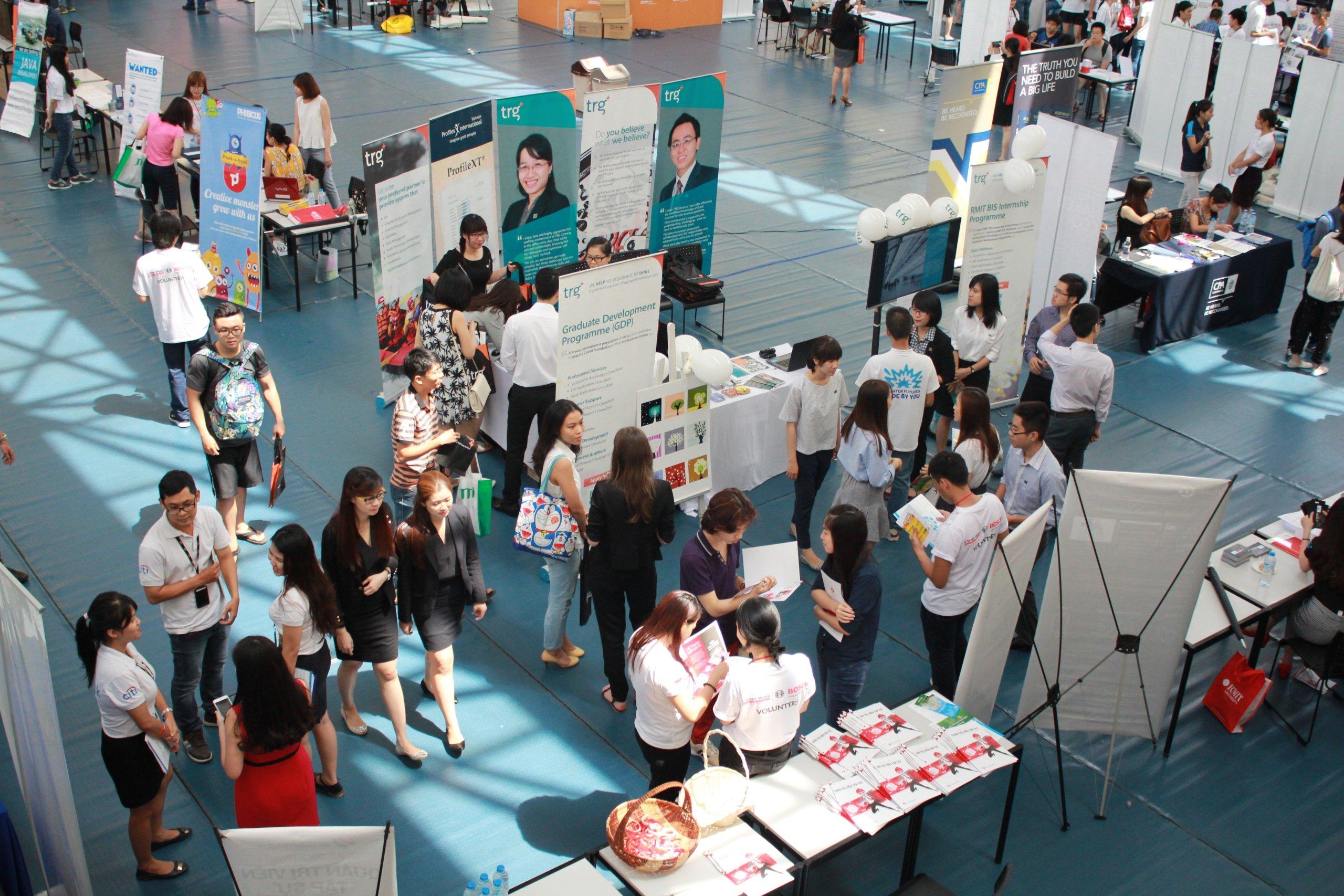 TRG Finds Talents at RMIT Vietnam Career Expo 2015