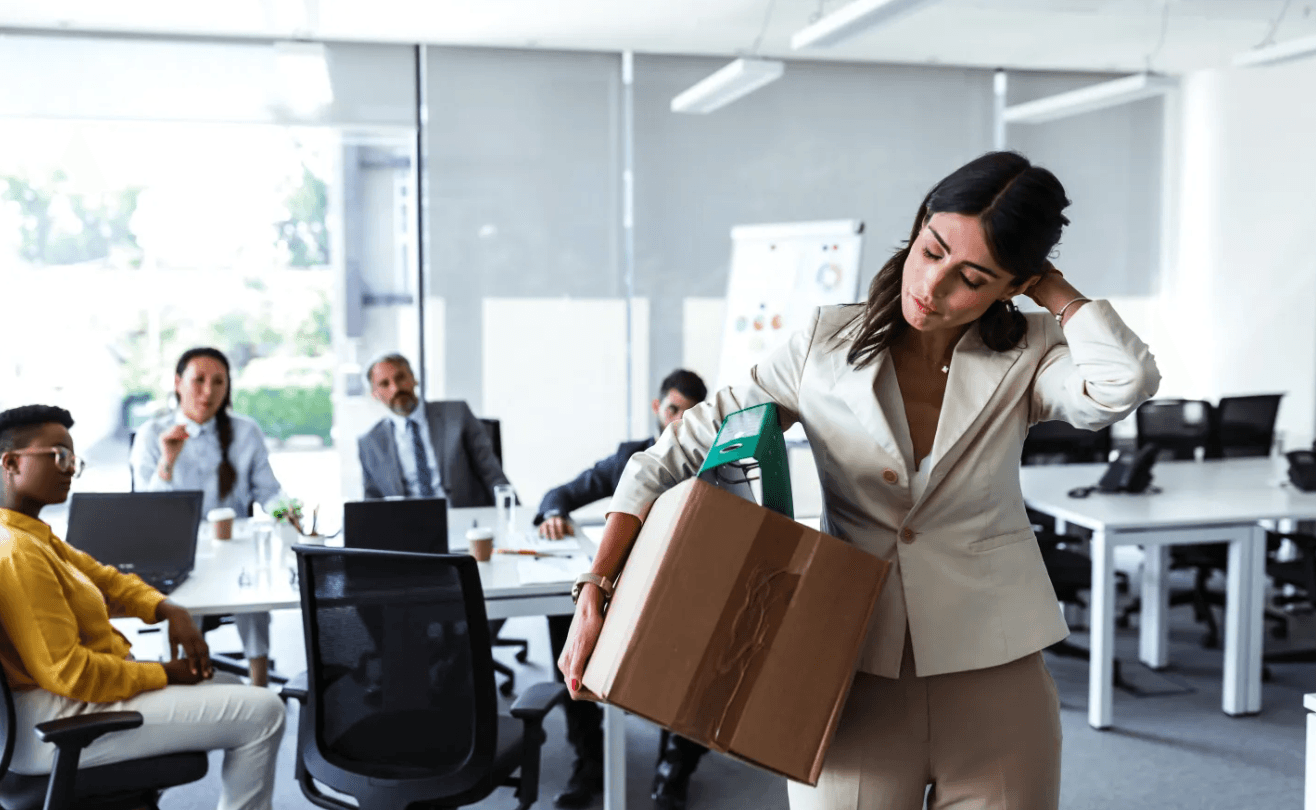 Làm sao để ngày làm việc cuối cùng của nhân viên trở nên ý nghĩa hơn?